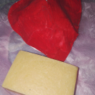 Swatch de katianalin0606 : Savon solide BIO saponifié à froid à l'Amande douce, Le Petit Carré Français