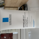 Swatch de zvngel : Effaclar Mat Hydratant Sébo-régulateur, La Roche-Posay