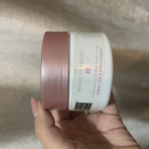 Swatch de Checheadm : Sakura Scrub Gommage pour le Corps, Rituals