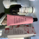 Swatch de ape1984 : Sérum Botanique Booster Éclat Anti-Taches - Perfect Pisum, Saeve