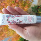 Swatch de moikd : Crème visage rééquilibrante et hydratante Ma Jolie Peau, Omum