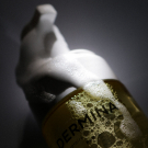 Swatch de Madebybeauties : Mousse d'Huile Démaquillante Éclat, Dermina