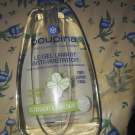 Swatch de Paillettes cosmiques : Gel lavant anti-irritation - sans sulfate - hypoallergénique, Poupina