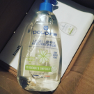 Swatch de Paillettes cosmiques : Gel lavant anti-irritation - sans sulfate - hypoallergénique, Poupina