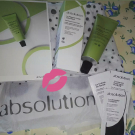 Swatch de Paillettes cosmiques : Le Masque Pureté Détoxifiant, Absolution