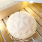 Swatch de Pruebelle : Baume démaquillant solide BIO au beurre de Cacao, Le Petit Carré Français