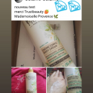 Swatch de Paillettes cosmiques : Lait corps peaux sensibles amande douce et fleurs d'oranger, Mademoiselle Provence