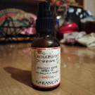 Swatch de Amanite : Que Mes Rougeurs Disparaissent ! - Sérum Concentré de Beauté, Garancia