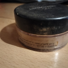 Swatch de Amanite : Fond de Teint Matte SPF 15, BareMinerals