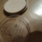 Swatch de Amanite : Stay Matte Poudre compacte Matifiante, Rimmel London