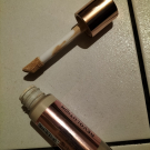 Swatch de Amanite : Conceal& define - fond de teint couvrance totale, REVOLUTION