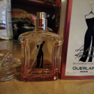 Swatch de Amanite : La Petite Robe Noire Couture, Guerlain