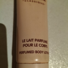 Swatch de Amanite : Classique Lait parfumé pour le corps, Jean Paul Gaultier