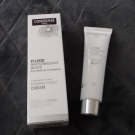 Swatch de sylvierochemey : Fluide raffermissant buste, Condensé Paris