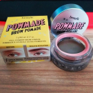 Swatch de miniwinnie : Powmade Brow pommade, Benefit Cosmetics