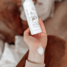 Swatch de Chloebsl : Mousse nettoyante visage bio, Sarmance