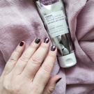 Swatch de Marichka : Crème Mains Jeunesse Anti Age, Condensé Paris