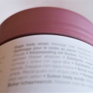 Swatch de flfl90 : Sakura Scrub Gommage pour le Corps, Rituals