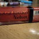 Swatch de Amanite : Rouge Edition Velvet, Bourjois