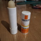 Swatch de Amanite : Anthélios XL Stick Lèvres, La Roche-Posay