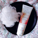 Swatch de Pinezoe : GEL DOUCHE BIO Neutre et hypoallergénique, Mademoiselle Agathe