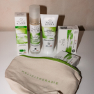 Swatch de NesliArs : COFFRETS HÉLICIPURE SOIN PEAU ACNÉIQUE, Mademoiselle Agathe