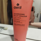 Swatch de Lilymi : Shampoing éclat couleur, Avril