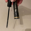 Swatch de Madininablue : Mascara Telescopic Carbon Black, L'Oréal Paris