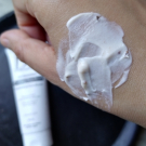 Swatch de Pinezoe : Gommage Peau Neuve, Laboratoire Eferda