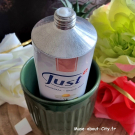 Swatch de Cecilie : Crème pour les mains, Just en France