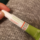 Swatch de Océane09 : Gomme SOS Boutons - Peaux Mixtes à Grasses, Yves Rocher