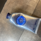 Swatch de jolyna25 : Crème Mains Karité, L'Occitane