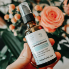 Swatch de momogillles : Sérum Désaltérant à l'Acide Hyaluronique, Clémence et Vivien