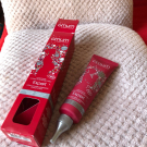 Swatch de mumlife_enjoy : L'EXPERT, CORRECTEUR VERGETURES D'OMUM : 80 SOINS À TESTER !, Omum