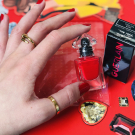 Swatch de Hana55 : La Petite Robe Noire - Le Vernis Délicieusement Brillant, Guerlain