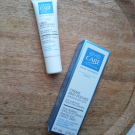 Swatch de Pinezoe : Crème Anti Poches Contour des Yeux, Eye Care