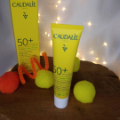 Swatch de skin_carebeaute : Vinosun 50  SPF Fluide très haute protection, Caudalie