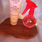 Swatch de skin_carebeaute : Curl activator cream, Trust Fund Beauty