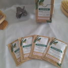 Swatch de miniwinnie : Masque poudre traitant pellicules persistantes, Klorane