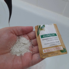 Swatch de miniwinnie : Masque poudre traitant pellicules persistantes, Klorane