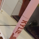 Swatch de Many31 : Lip shine lacquers, Kylie Cosmetics