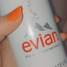 Swatch de Djamila ange : Brumisateur Eau Minérale Naturelle, Evian