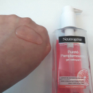 Swatch de Valbry : Gel Nettoyant Pamplemousse Rose Visibly Clear, Neutrogena