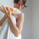 Swatch de lilieo : Gel douche shampoing coco miel, Emma Noël