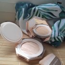 Swatch de Clémentine Lctr : Highlighter Blooming Édition endless Glow illuminator, Dear Dahlia