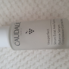 Swatch de Inès.D : Vinoperfect Sérum Éclat Anti-Taches 30ml, Caudalie