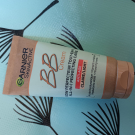 Swatch de FamilyAAAM : BB cream ANTI AGE, Garnier SkinActive