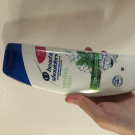 Swatch de Danou tests et concours : Menthol fresh Shampoing Antipelliculaire, Head & Shoulders