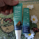 Swatch de Paillettes cosmiques : Sérum hydratation intense, I.D. Swiss Botanicals