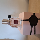 Swatch de Karinebeautetest : Flowerbomb, Victor&Rolf